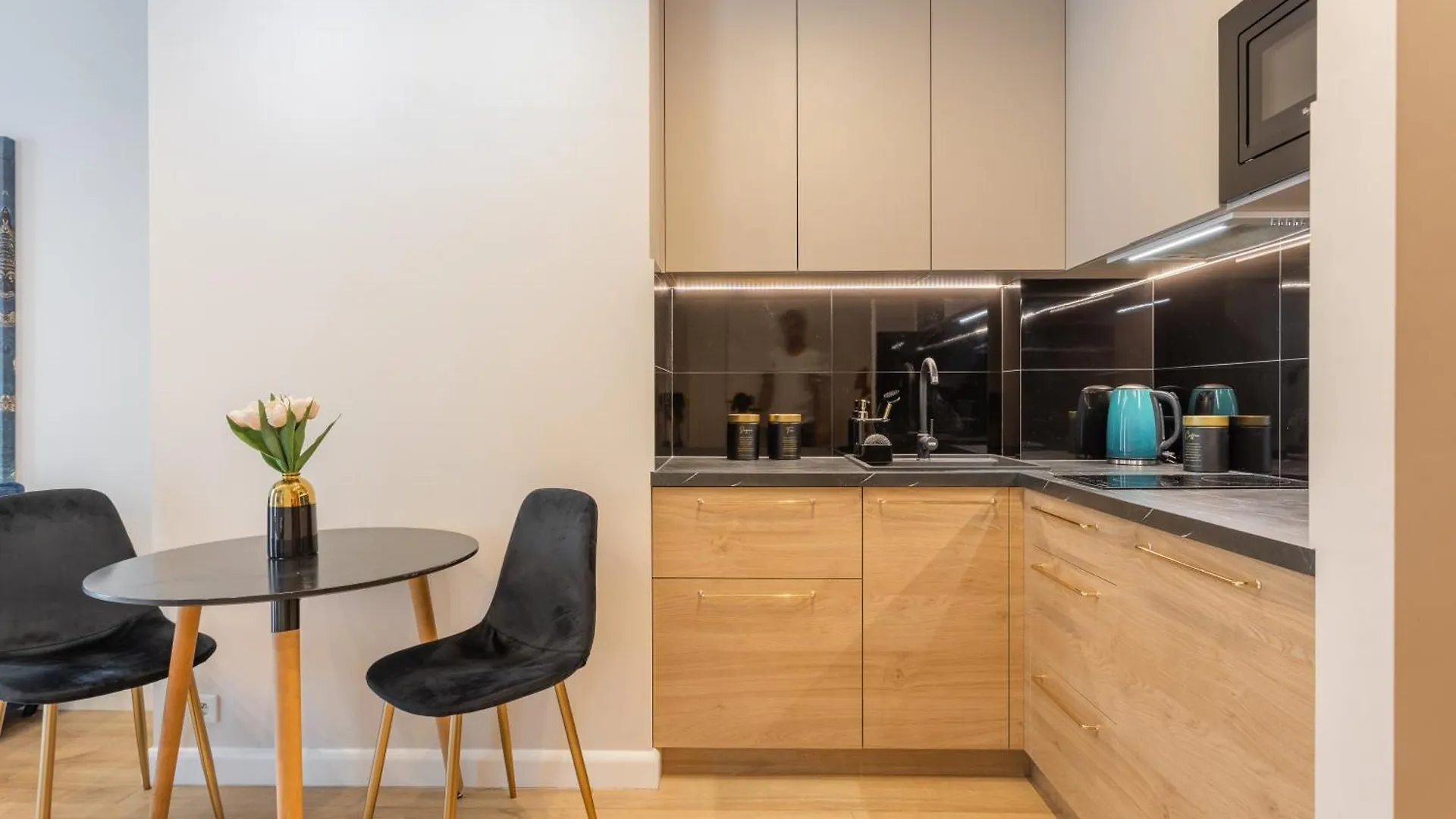 Urban Chic - Cozy Studio Apartment - City Center - Sienna Street Varsovie 0*,  Pologne