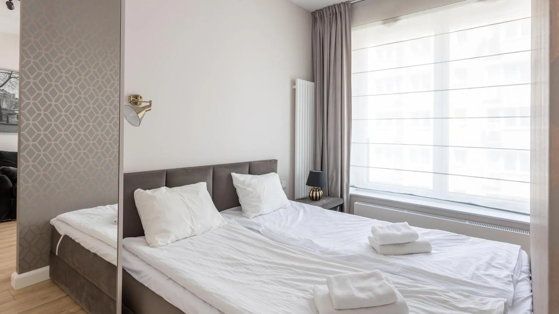 Urban Chic - Cozy Studio Apartment - City Center - Sienna Street Varsovie
