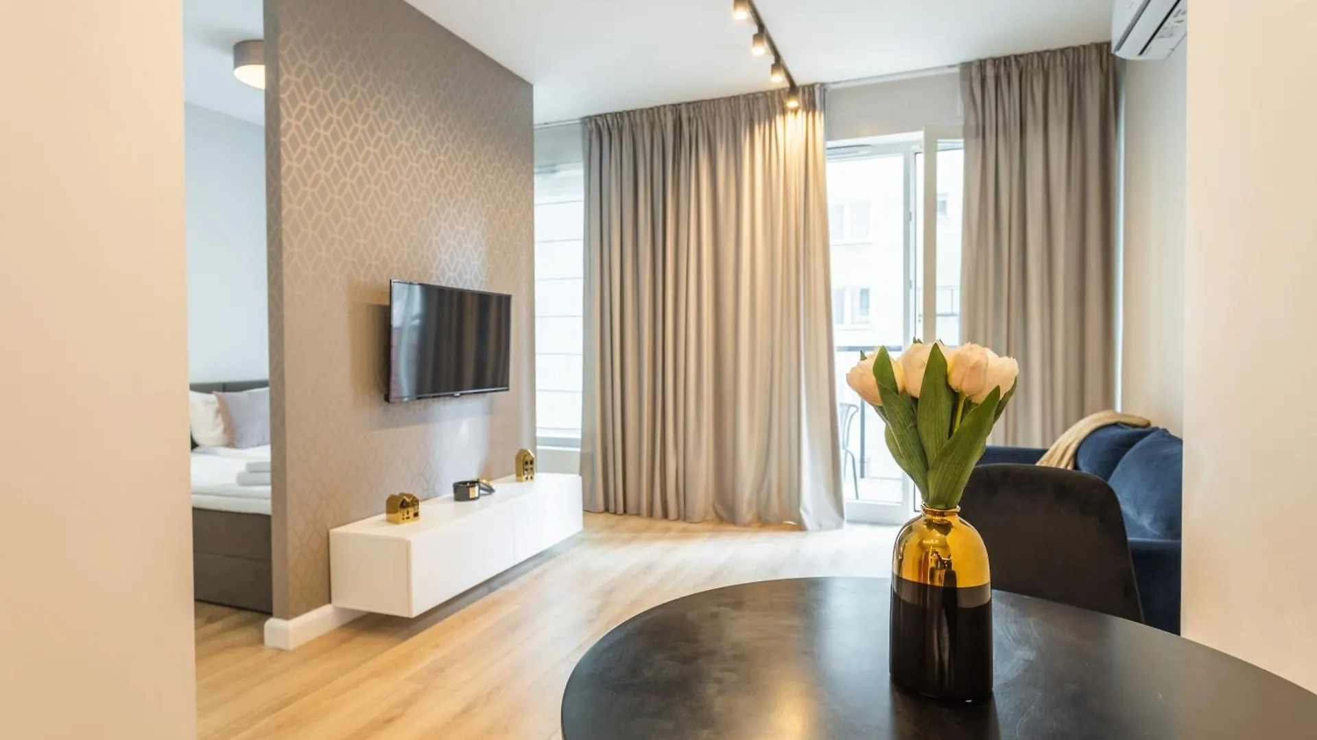 Urban Chic - Cozy Studio Apartment - City Center - Sienna Street Varsovie